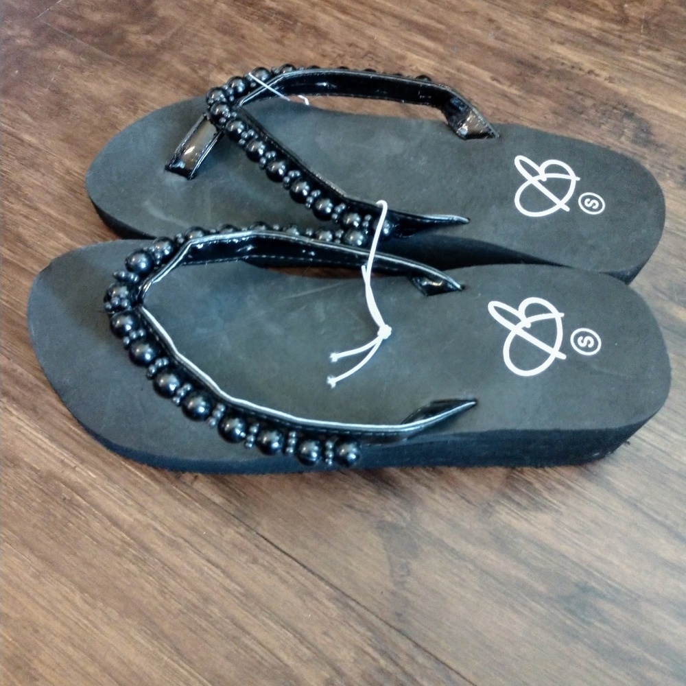 Ladies flip flops
